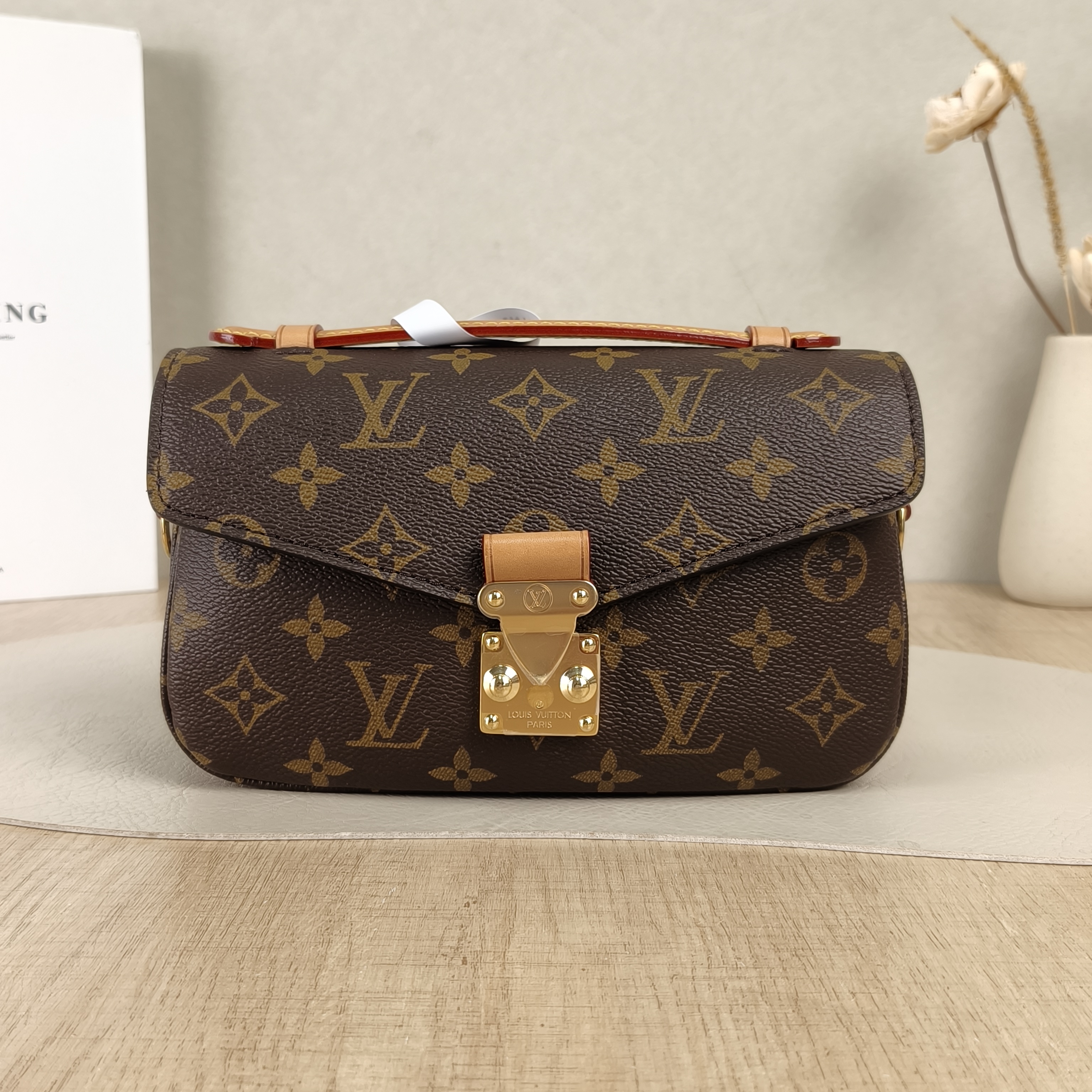 Louis Vuitton Crossbody Bag Pochette Métis East West Monogram PVC Small21.5 × 6 × 13.5 cm