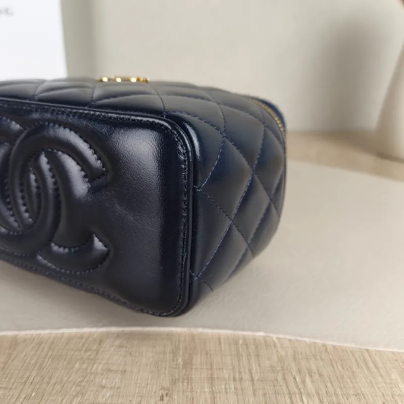Chanel Crossbody Bag Edition Woven Blue Waxed Leather Mini 16 × 8 × 9.5 cm — detail view 11 of 12