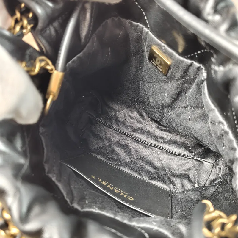 Chanel Shoulder Bag 22Bag Black CC alfskin Mini 20 × 6 × 19 cm — detail view 11 of 13