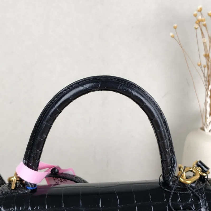 BALENCIAGA Shoulder Bag Hourglass Strech Hourglass Bag Black Calfskin One Size 35 × 6.5 × 16 cm — detail view 3 of 11