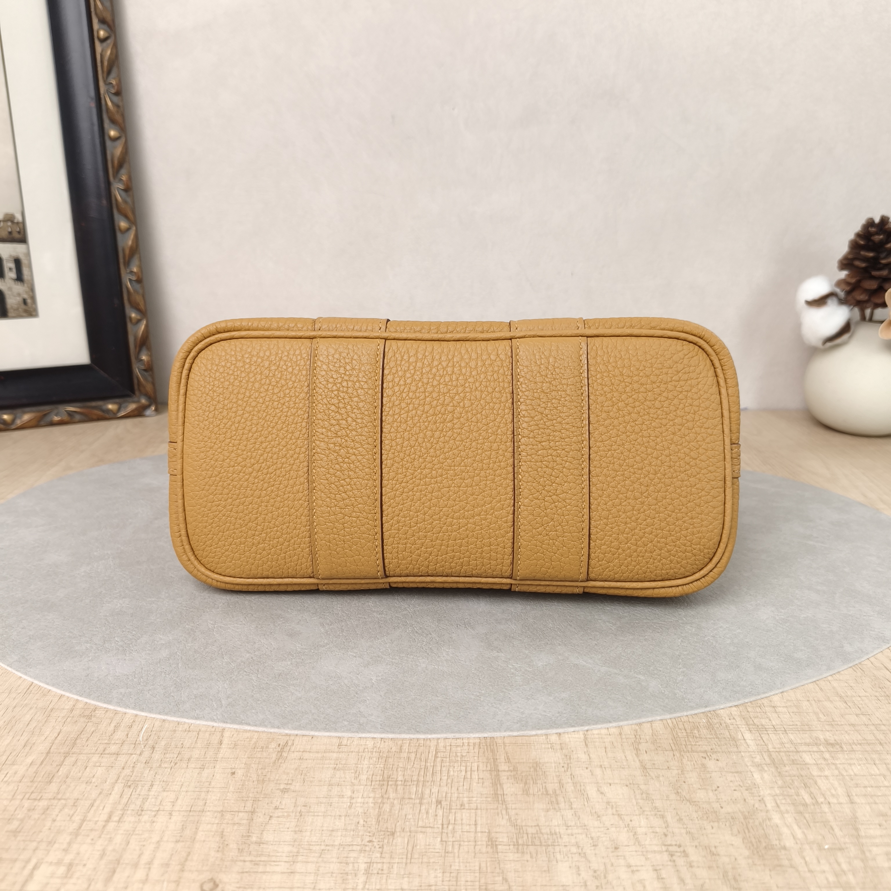 Hermès Top Handle Bag Neo Garden 23 Mini Beige 2S Canvas · Negonda Calfskinmini23 × 10 × 16 cm — cover view 2 of 6