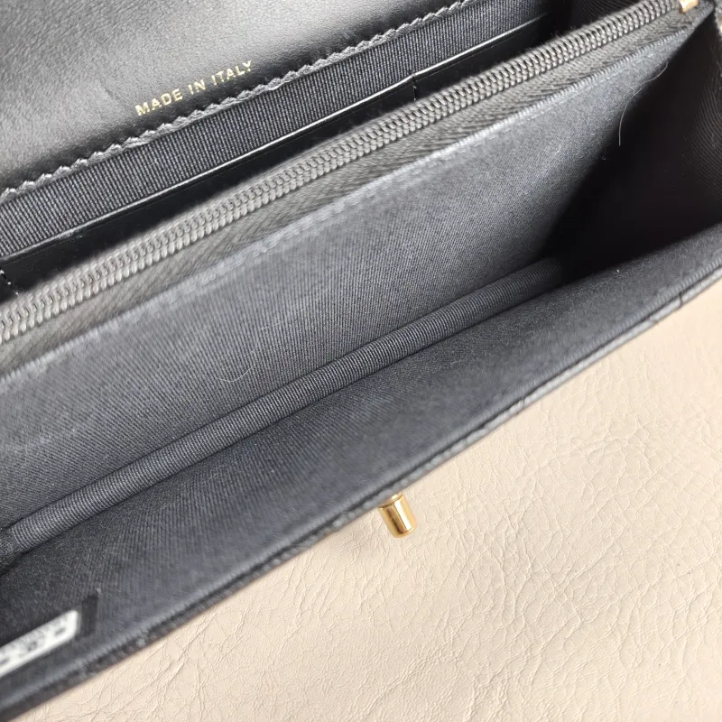 Chanel Crossbody Bag 26p woc Black Calfskin Mini 19 × 7 × 11.5 cm — detail view 8 of 12