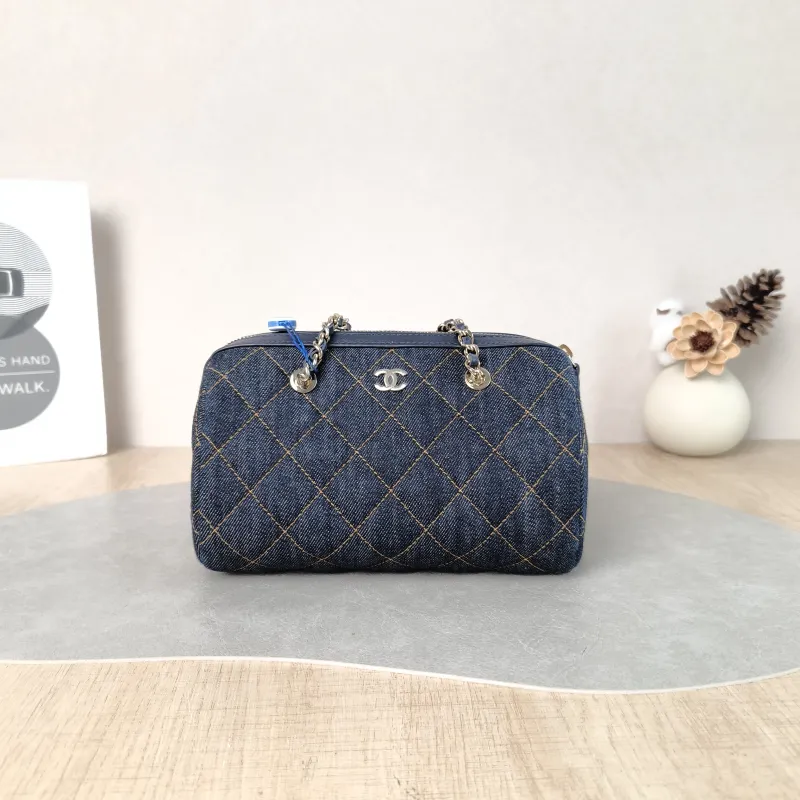 Chanel Crossbody Bag 26p Crossbody Bag Navy One Size 18.5 × 11 × 11.5 cm