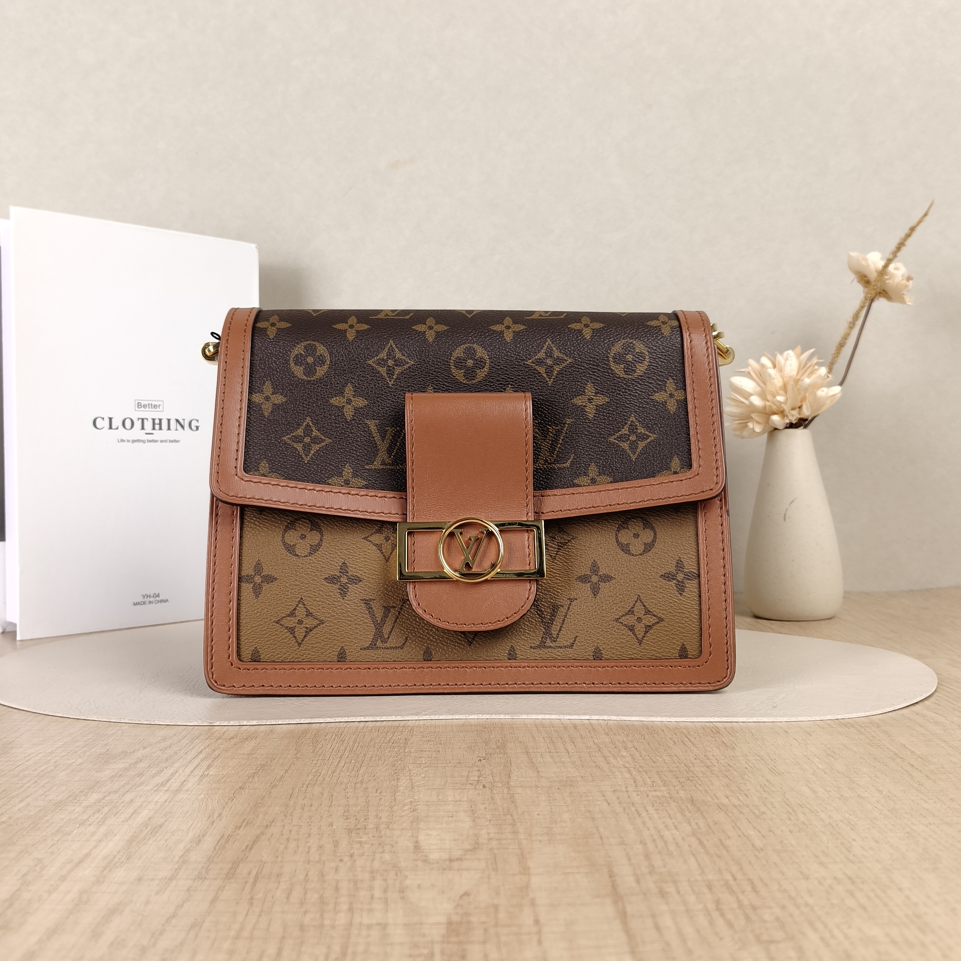 Louis Vuitton Crossbody Bag Dauphine Monogram PVC Medium25 × 10.5 × 17 cm