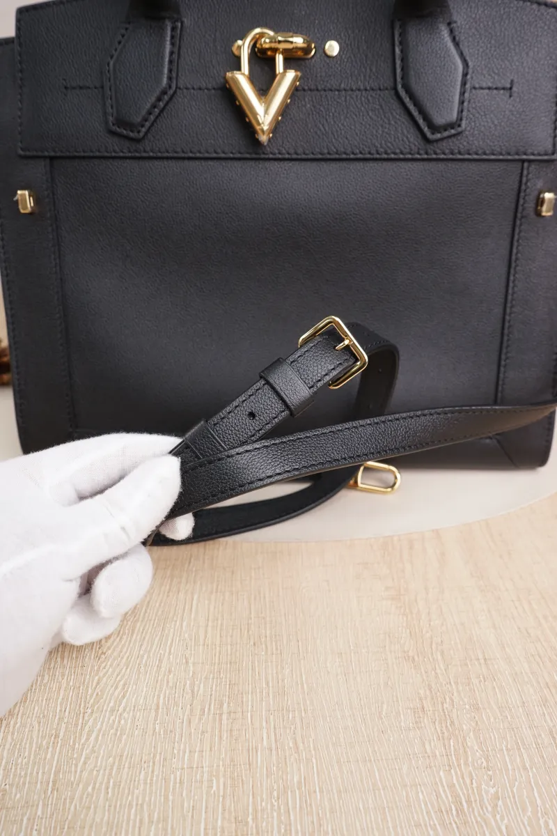 Louis Vuitton steamer Top Handle Bag Medium Black with Gold-Tone Hardware Calfskin Microchip Edition · Shoulder Strap · 31.5 × 15 × 27.5 cm — detail view 12 of 18