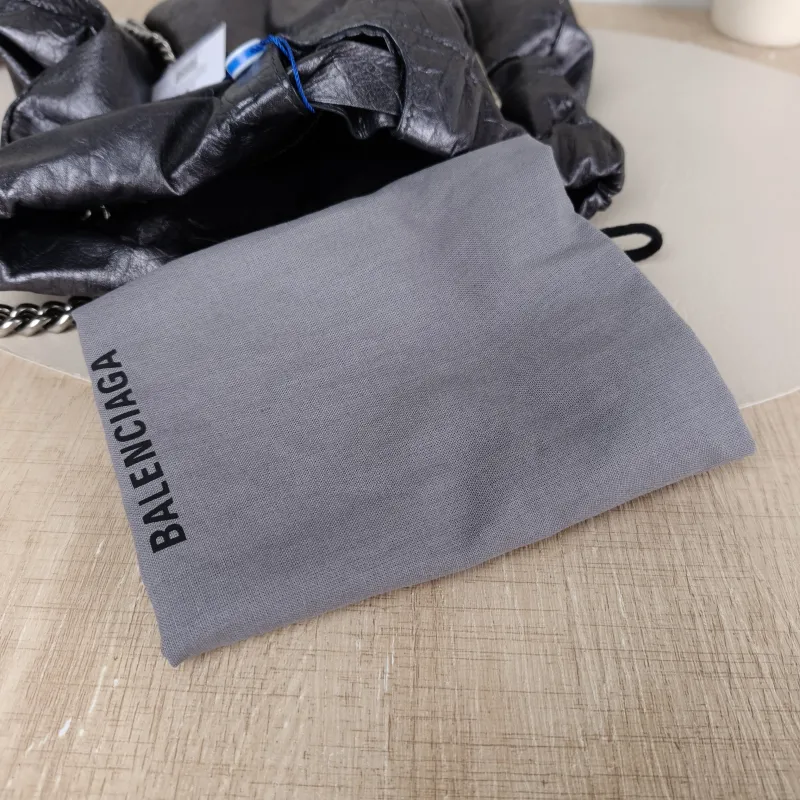 BALENCIAGA Shoulder Bag Crush Calfskin Small 25 × 9 × 26 cm — detail view 4 of 11