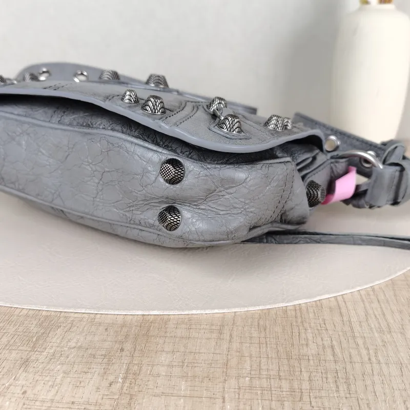BALENCIAGA Crossbody Bagle cagole Crossbody Bag Grey Lambskin One Size24 × 5 × 14 cm — detail view 6 of 14