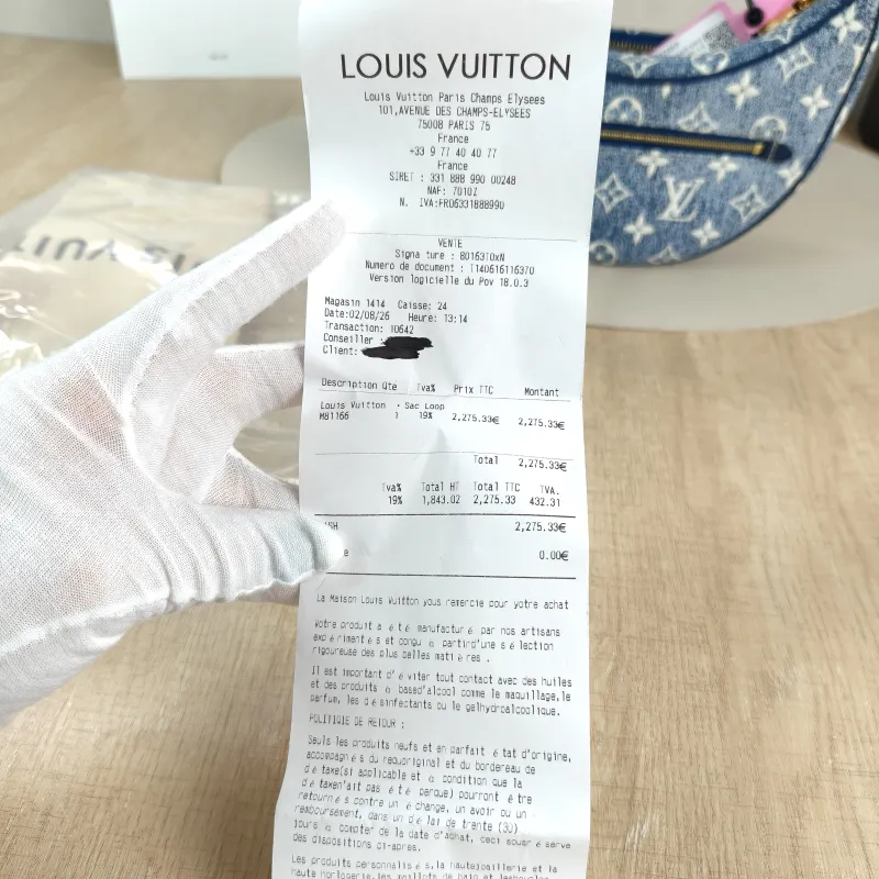 Louis Vuitton Crossbody Bag Loop Blue Small 23 × 6 × 13 cm — detail view 11 of 13
