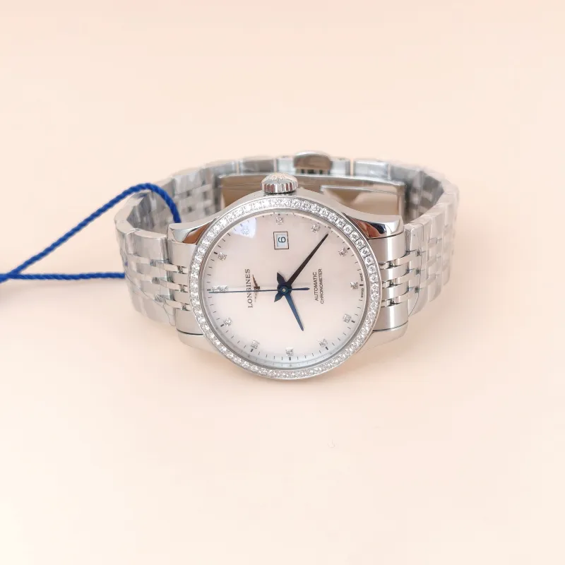 LONGINES Watch Collection Watch Diamond 30mm — cover view 3 of 12