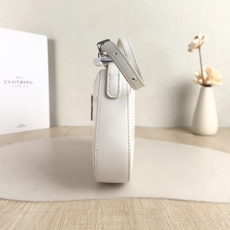 CELINE Shoulder Bag tilly White Calfskin Medium 22 × 4 × 13.5 cm — detail view 4 of 10
