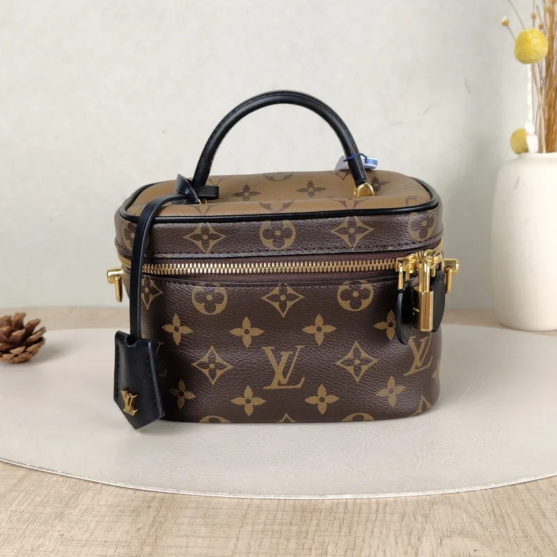 Louis Vuitton Shoulder Bag VANITY Cosmetic Bag Monogram PVC Small19 × 11 × 13 cm