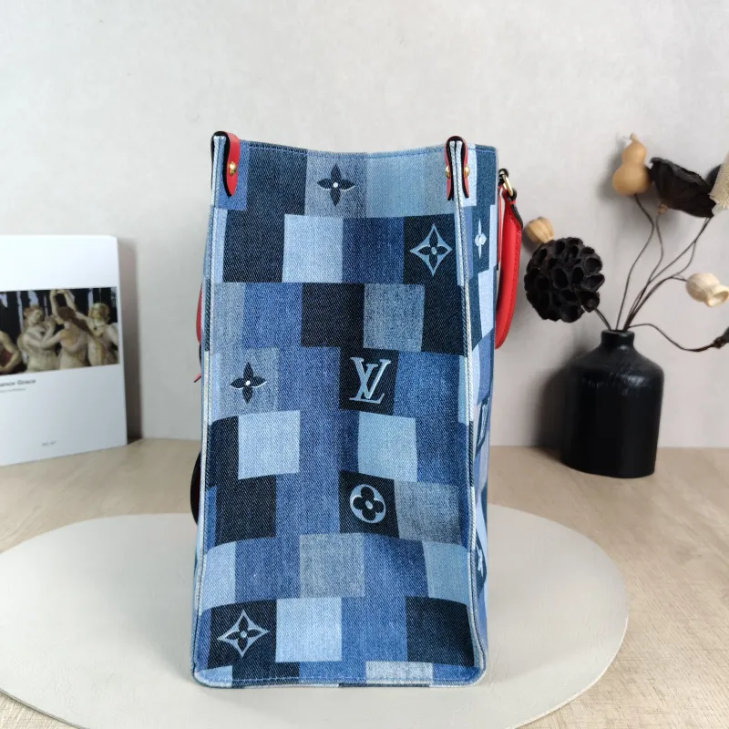 Louis Vuitton Top Handle Bag Onthego Large Blue Red Large 41 × 19 × 34 cm — detail view 10 of 10