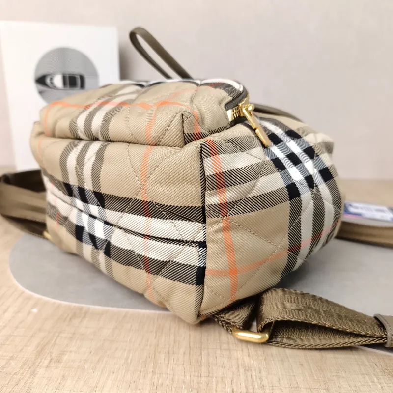 BURBERRY Backpack Backpack Colorblock Canvas One Size 18 × 12 × 22 cm — detail view 2 of 13