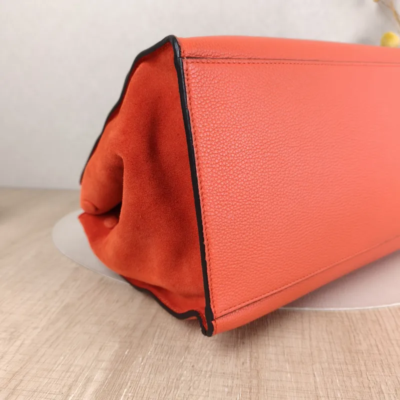CELINE Crossbody Bag Trapeze Red Calfskin 30 × 17 × 23 cm — detail view 1 of 12
