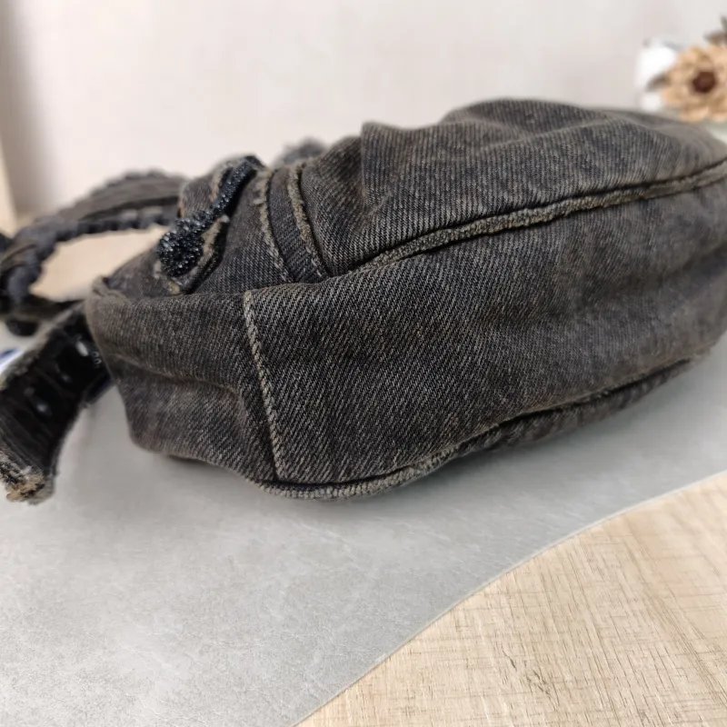 BALENCIAGA Crossbody Bag Black XS 26 × 7 × 16 cm — detail view 6 of 11