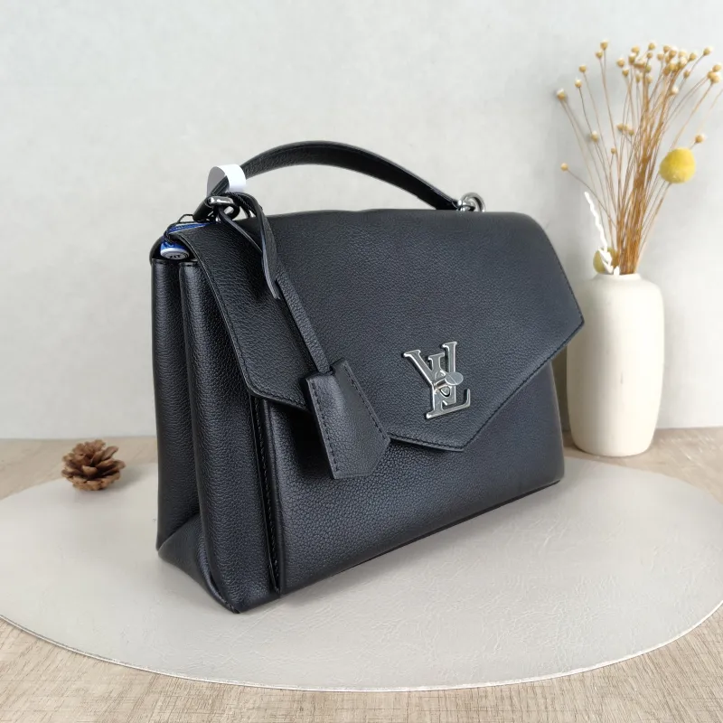 Louis Vuitton Crossbody Bag My Lockme Messenger Bag Black Calfskin Medium28 × 11 × 20 cm — cover view 4 of 5