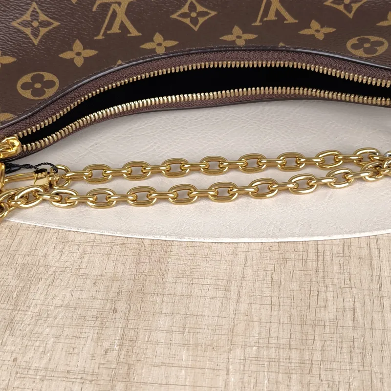 Louis Vuitton Crossbody Bag Boulogne PVC Small26 × 9.5 × 16 cm — detail view 9 of 11