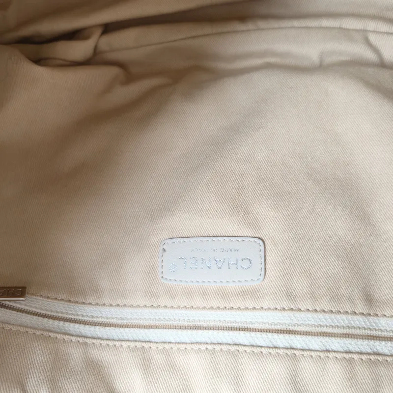 Chanel Shoulder Bag Tote Bag Beige Calfskin 37 × 7 × 29 cm 11 — detail view 10 of 12