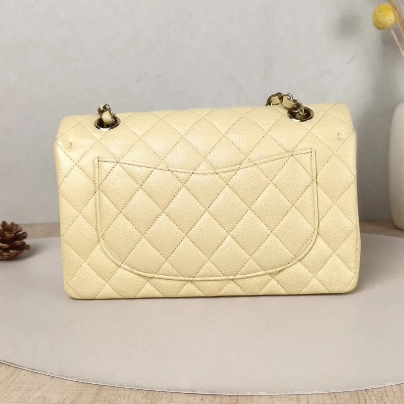 Chanel Crossbody Bag Classic Flap CF Yellow Grained Calfskin Small 23 × 6 × 14.5 cm — cover view 2 of 5