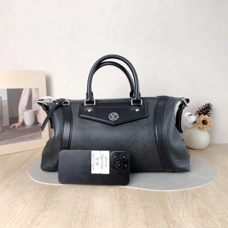 Louis Vuitton Crossbody Bag BIKER Black Lambskin Medium 38 × 15 × 15 cm — cover view 5 of 6