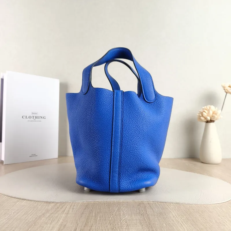 Hermès Top Handle Bag Picotin Lock 18 18 I7 TC Calfskin Small 18 × 13 × 18 cm Y — cover view 3 of 6