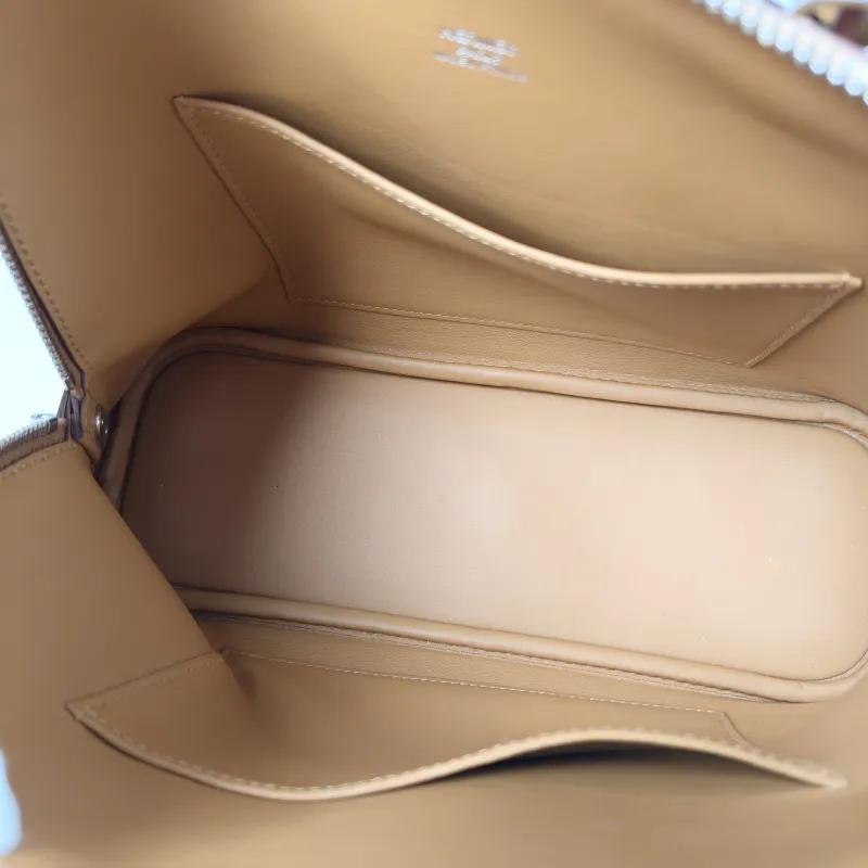 Hermès Crossbody Bag Bolide 1923 Top Handle Bag Epsom Calfskin Small25 × 10.5 × 20 cm — detail view 4 of 13