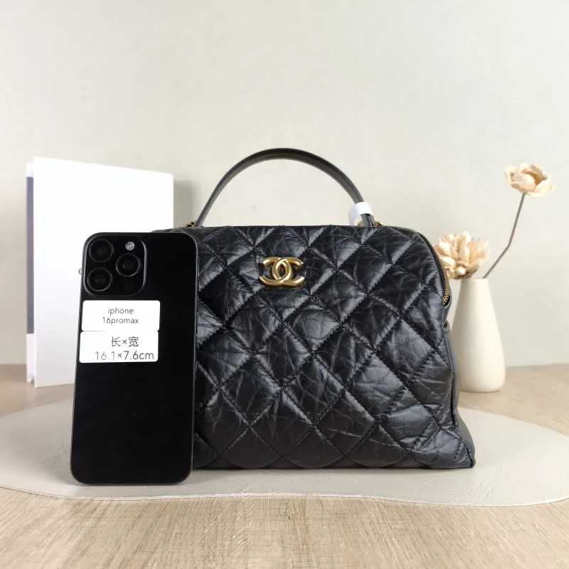 Chanel Crossbody Bag Crossbody Bag Black Calfskin One Size 27 × 16 × 20 cm — cover view 2 of 5