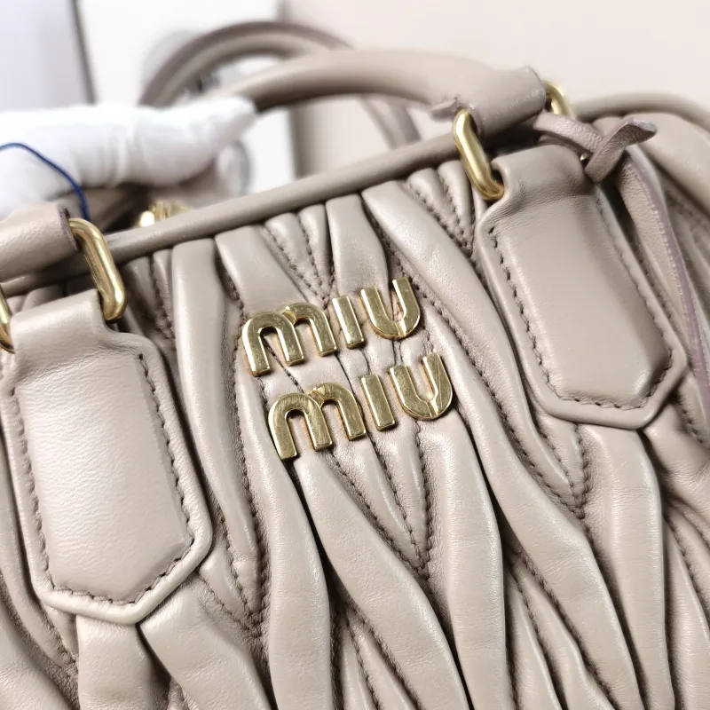 Miumiu Top Handle Bag Arcadie MatelasséCollection Edition Grey Lambskin Small 19 × 6 × 13 cm — detail view 10 of 11