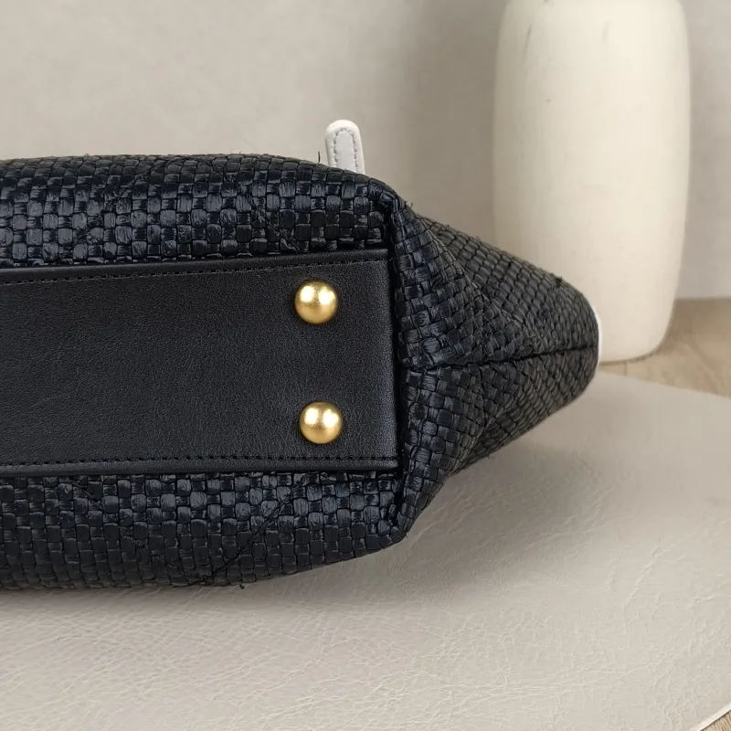 Chanel Shoulder Bag White Woven One Size19 × 7 × 20 cm — cover view 2 of 9