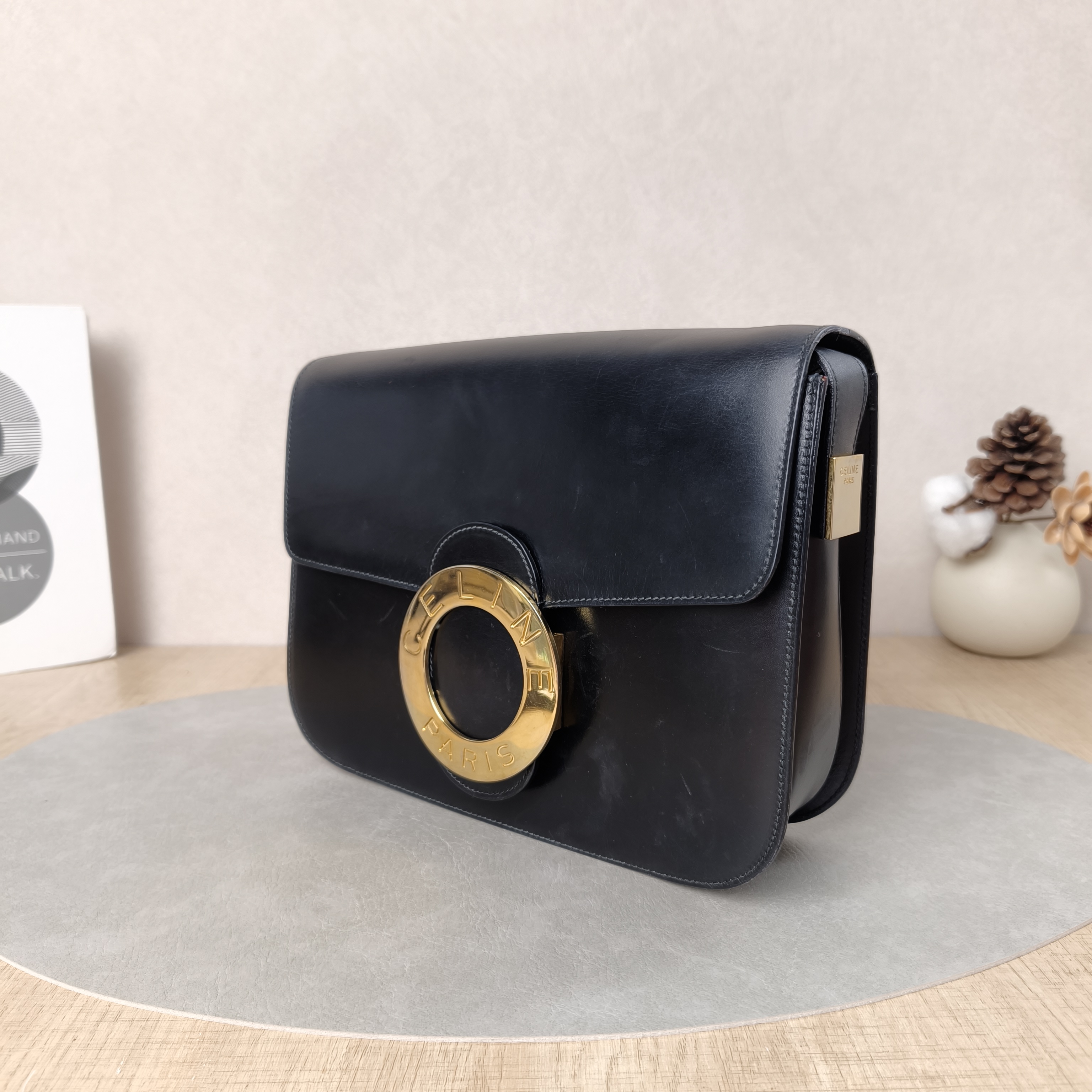 CELINE Crossbody Bag Crossbody Bag Black Calfskin One Size24 × 5 × 18 cm — cover view 4 of 5