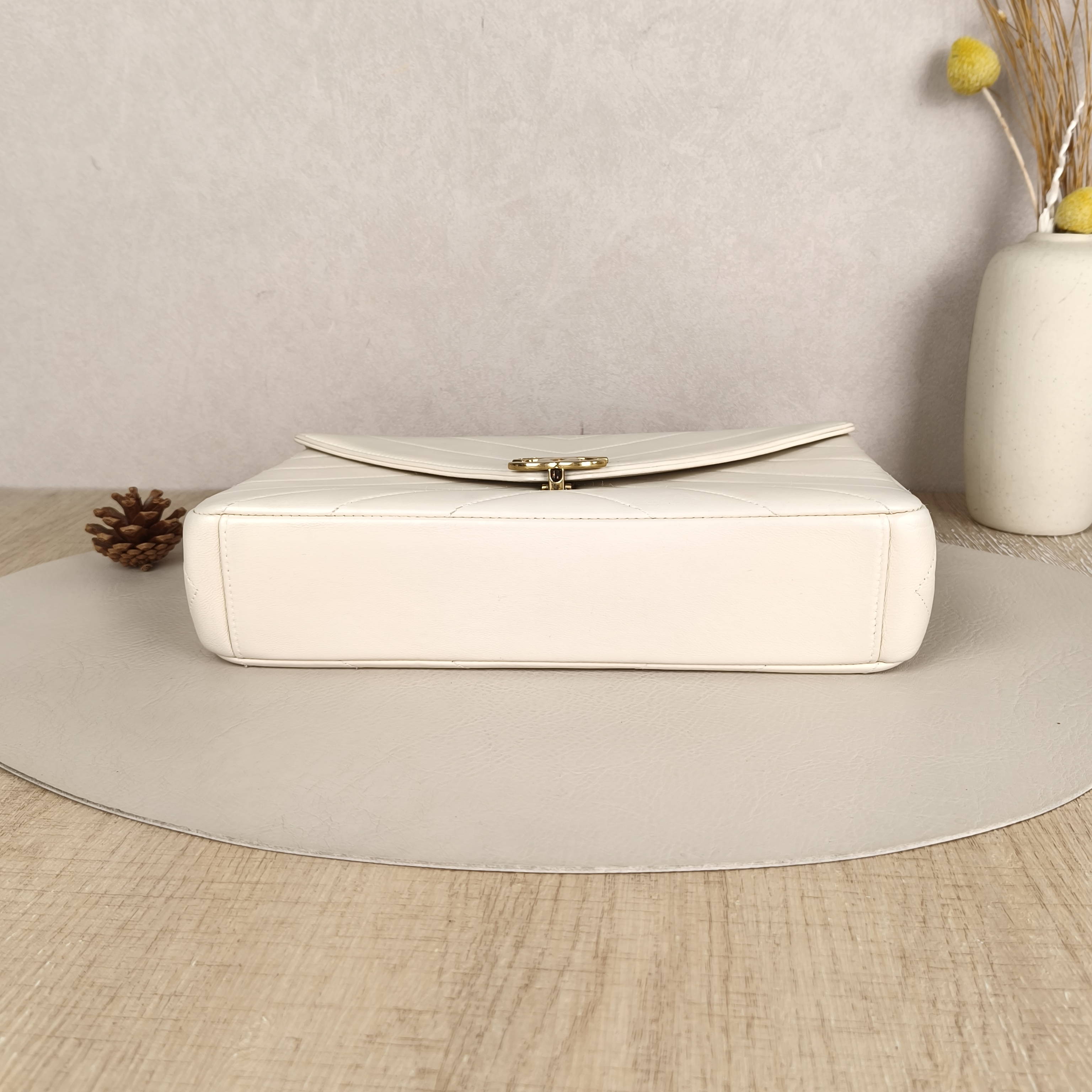 Chanel Crossbody Bagcf Collection Crossbody Bag Calfskin One Size27 × 6 × 17.5 cm — cover view 3 of 9