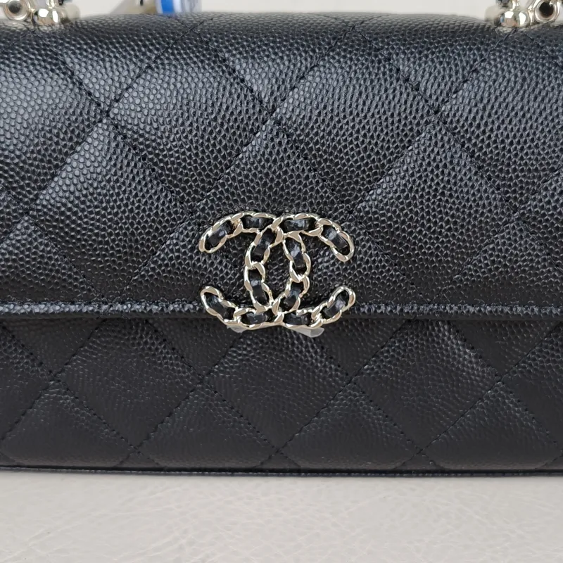 Chanel Crossbody Bag kelly Black Grained Calfskin One Size 18 × 4.5 × 10 cm — detail view 9 of 14