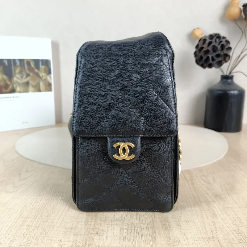 Chanel Shoulder Bag25Bag Black Grained Calfskin Small26 × 14 × 30 cm — detail view 3 of 13