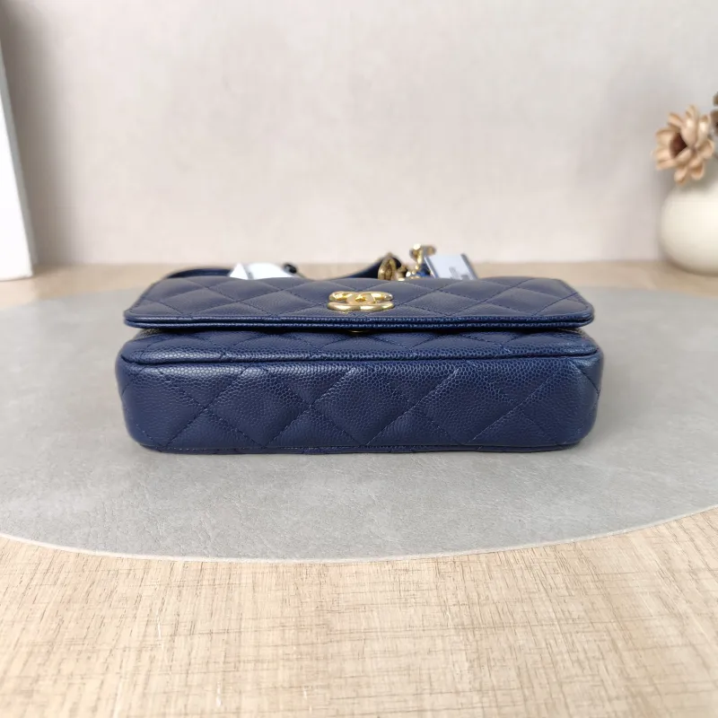 Chanel Crossbody Bagcf Crossbody Bag Blue Grained Calfskin One Size17.5 × 4 × 10 cm — cover view 4 of 5