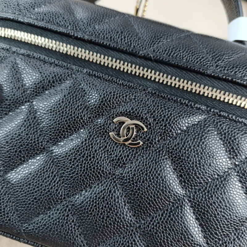 Chanel Crossbody Baglp Box Bag Top Handle Crossbody Bag Black Grained Calfskin One Size19.5 × 5 × 17 cm — detail view 10 of 15