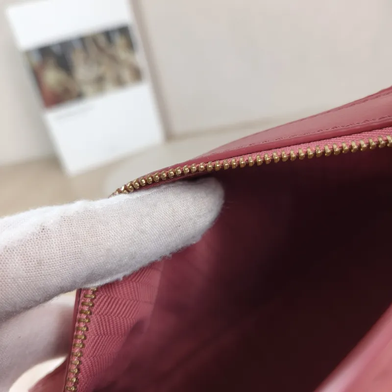 LOEWE Crossbody Bag Puzzle Red Calfskin Mini 18 × 8 × 12.5 cm — detail view 8 of 11