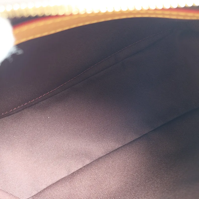 Louis Vuitton Crossbody Bag Boulogne PVC Small26 × 9.5 × 16 cm — detail view 4 of 11