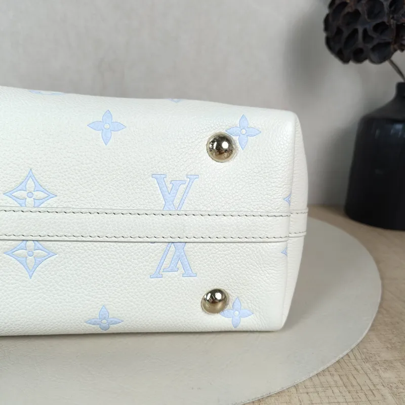 Louis Vuitton Crossbody Bag Carryall White · Blue Calfskin Small 29.5 × 12 × 24 cm — detail view 9 of 13