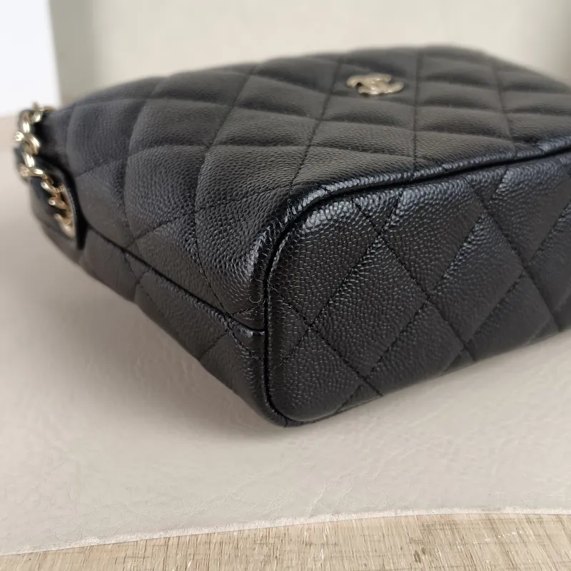 Chanel Crossbody Bag Crossbody Bag Black Grained Calfskin One Size16 × 6 × 13 cm — detail view 10 of 11