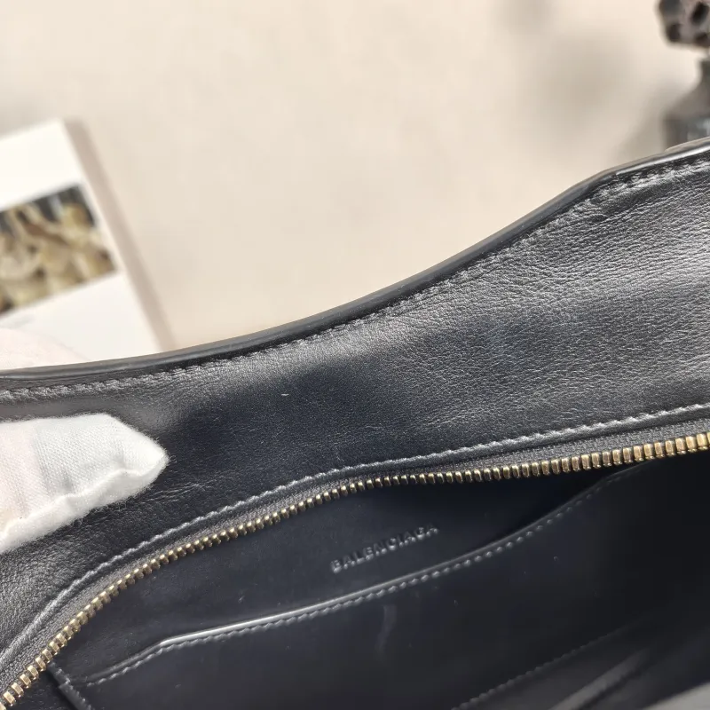 BALENCIAGA Crossbody Bag Neo Classic Black with Gold-Tone Hardware Calfskin Small 33 × 15.5 × 21 cm — detail view 8 of 12