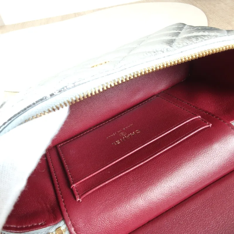 Chanel Crossbody Bag lp Box Bag Top Handle Crossbody Bag Silver Calfskin 19.5 × 5 × 12 cm — detail view 7 of 12