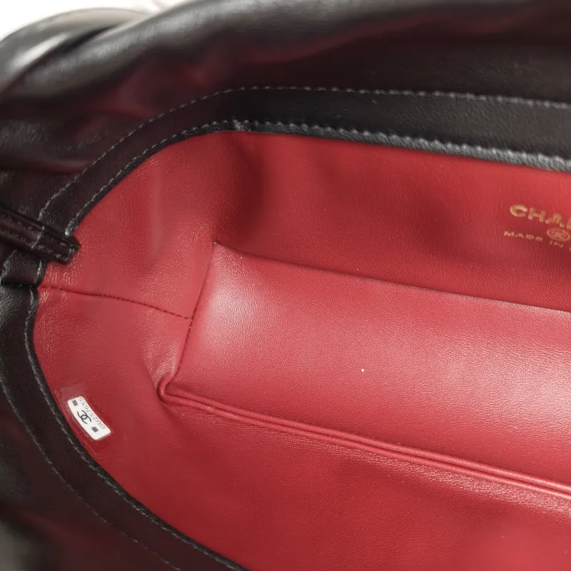 Chanel Shoulder Bag26b Shoulder Bag Black Lambskin One Size24 × 7.5 × 10 cm — detail view 3 of 11