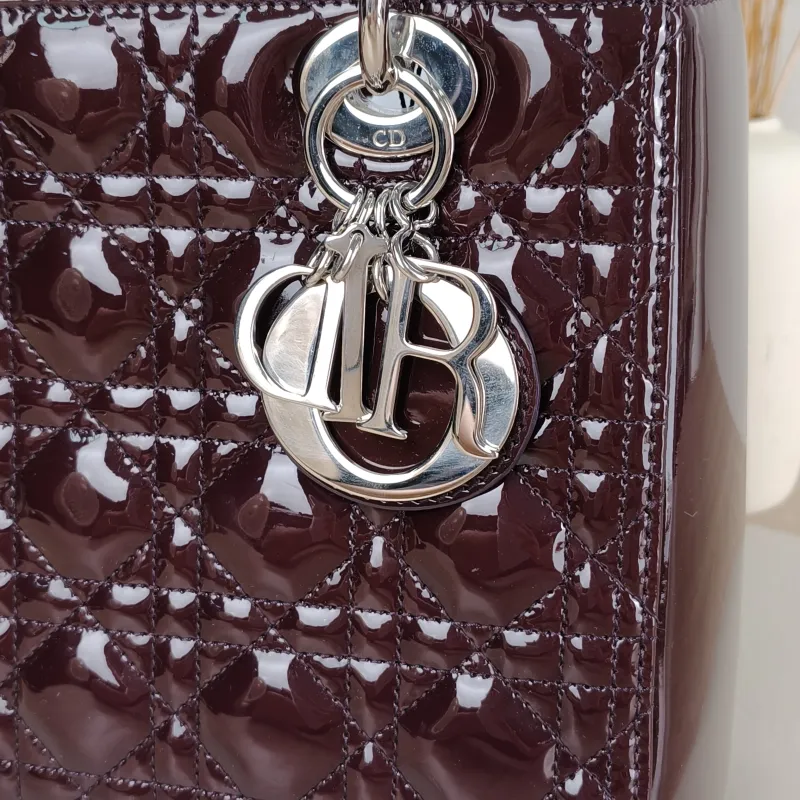 DIOR Top Handle Bag Lady Lady Dior Bag Red Patent Leather Medium24 × 12 × 21 cm — detail view 8 of 13
