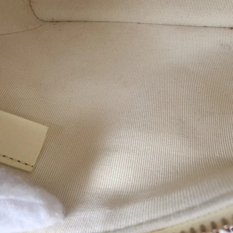 Chanel Crossbody Bag Crossbody Bag Yellow Grained Calfskin One Size21.5 × 7.5 × 19 cm — detail view 5 of 14