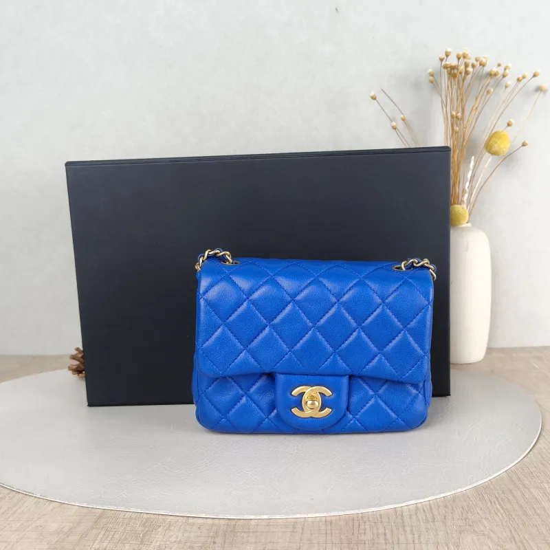 Chanel Crossbody Bag Blue Lambskin One Size17 × 8 × 13.5 cm — cover view 5 of 6