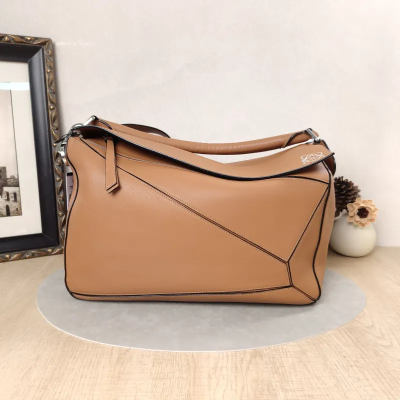 LOEWE Crossbody Bag Puzzle Brown Calfskin33 × 15 × 22 cm