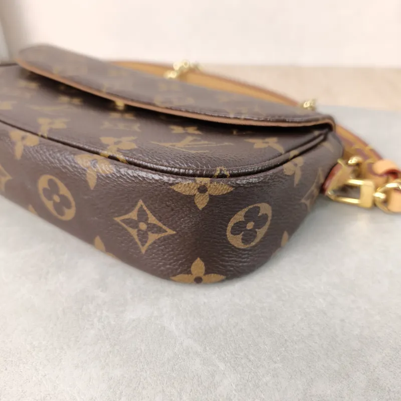 Louis Vuitton Crossbody Bag IVY Monogram PVC Small23.5 × 4.3 × 12 cm — detail view 2 of 13