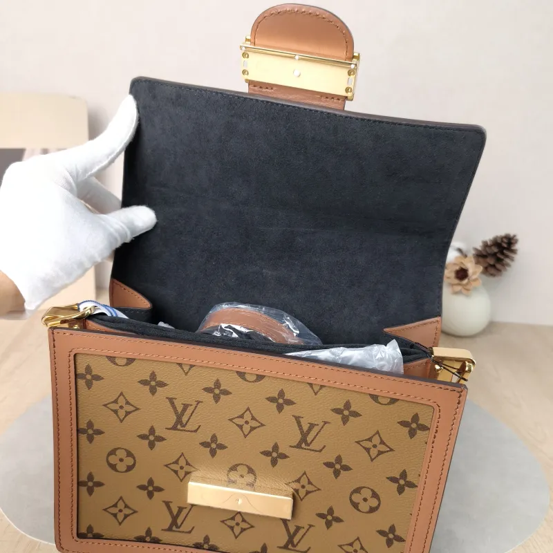 Louis Vuitton Crossbody Bag Dauphine Monogram PVC Medium 25 × 10.5 × 17 cm — detail view 4 of 15