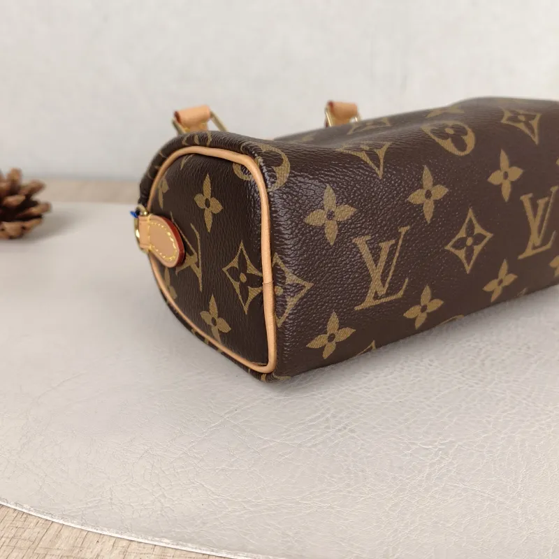 Louis Vuitton Crossbody Bag Speedy Nano Shoulder Strap PVC nano 16 × 7.5 × 10 cm — detail view 9 of 10