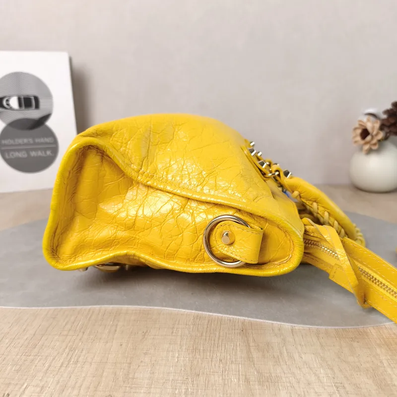 BALENCIAGA Crossbody Bag Classic City Yellow Lambskin Small 30 × 10 × 21 cm — detail view 10 of 12